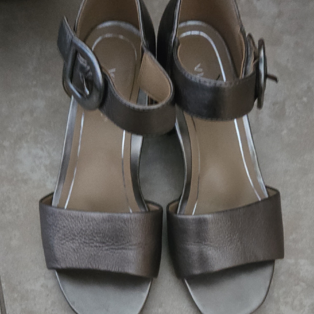 Vionic Bronze Leather Sandals